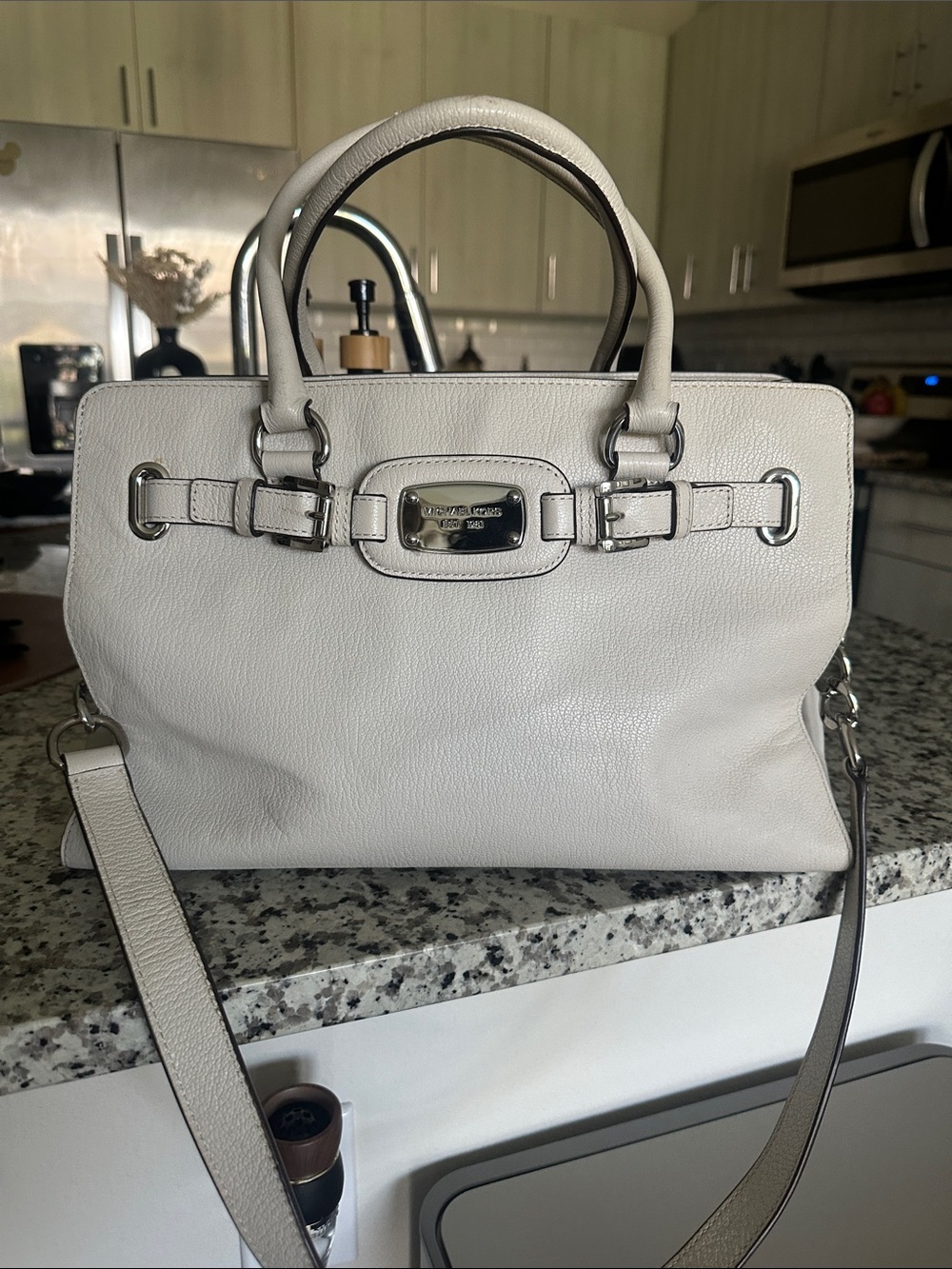 Michael Kors Hamiliton Cream/White Leather Satchel Handbag with Removable Strap
